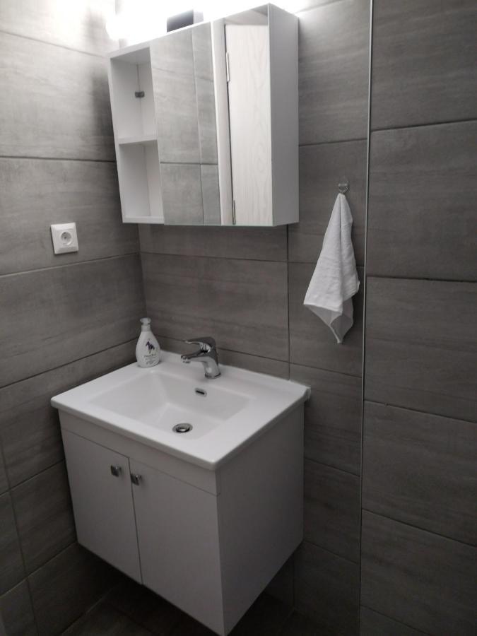 Kingsway Mezzanine * Corfu (city)